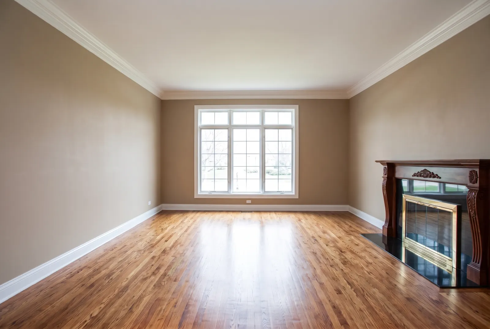 The same formal living room emptied